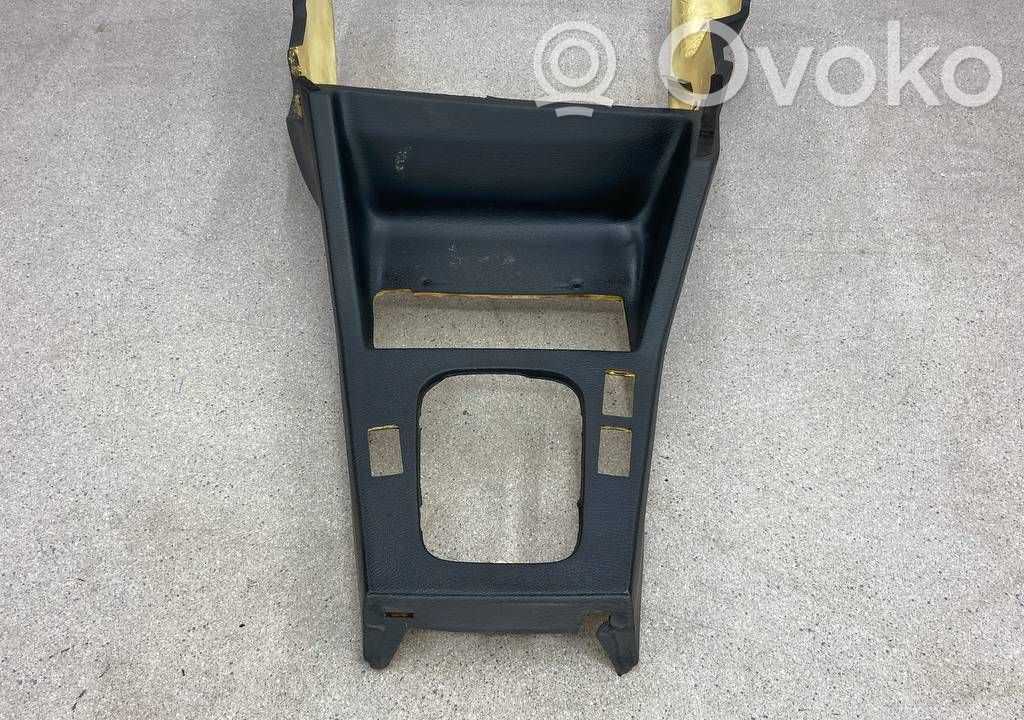 BMW 3 E30 Centrinė konsolė 