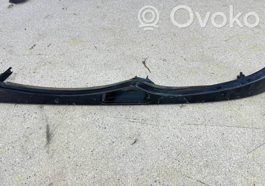BMW 3 E46 Moldura inferior de faro delantero/faro principal 