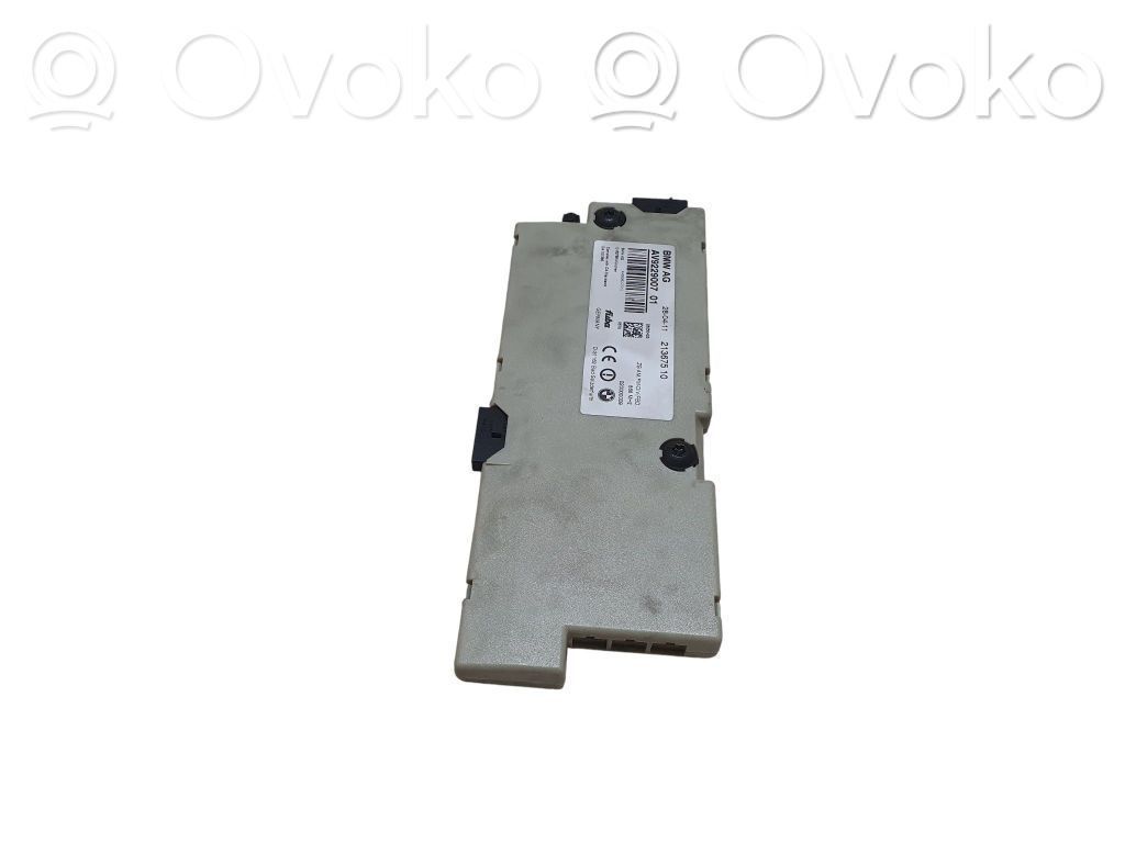 BMW 5 F10 F11 Aerial antenna amplifier 