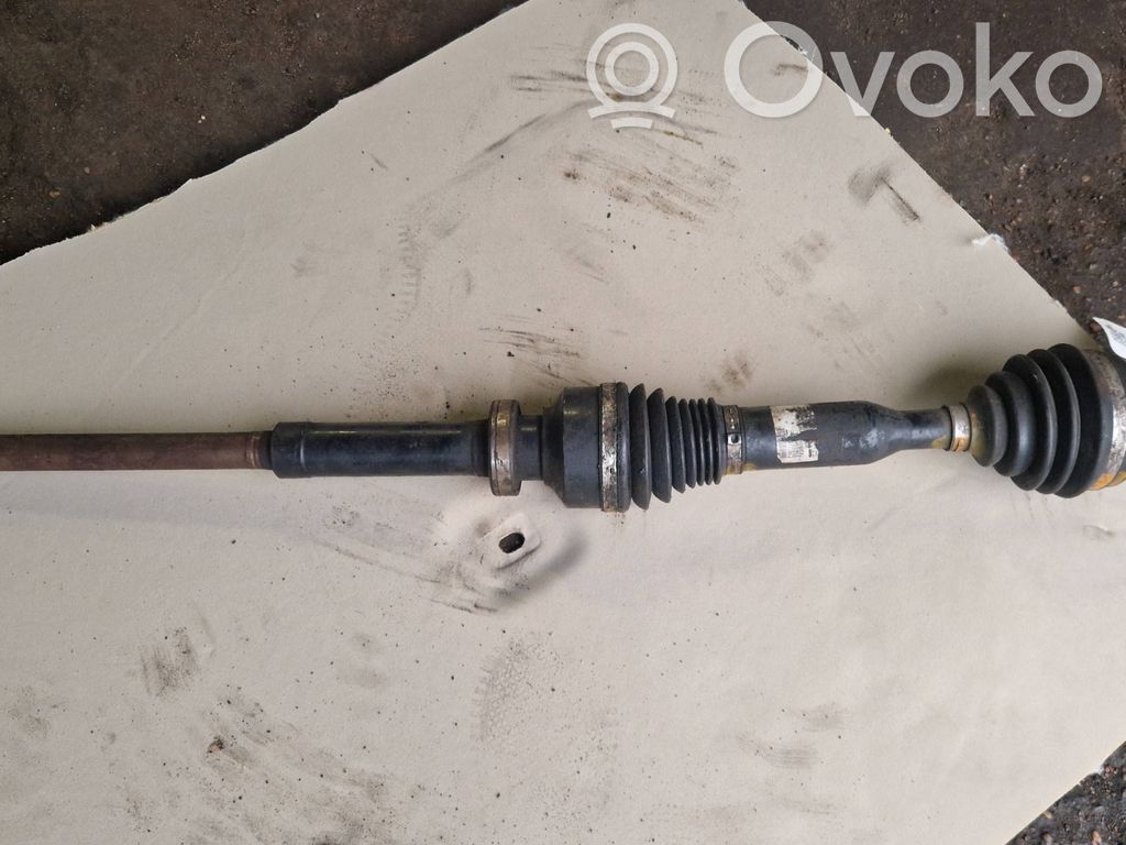 Volvo XC70 Priekinis pusašis 