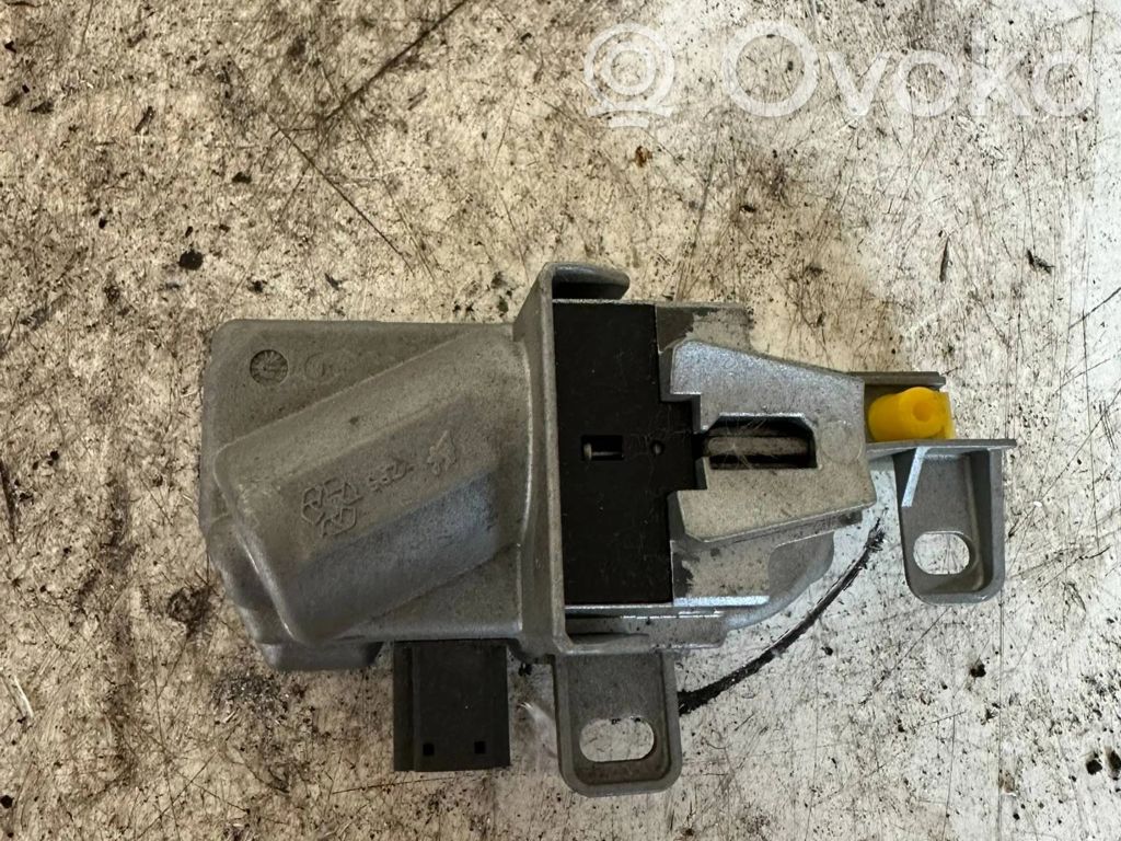Volvo S40 Steering wheel lock 