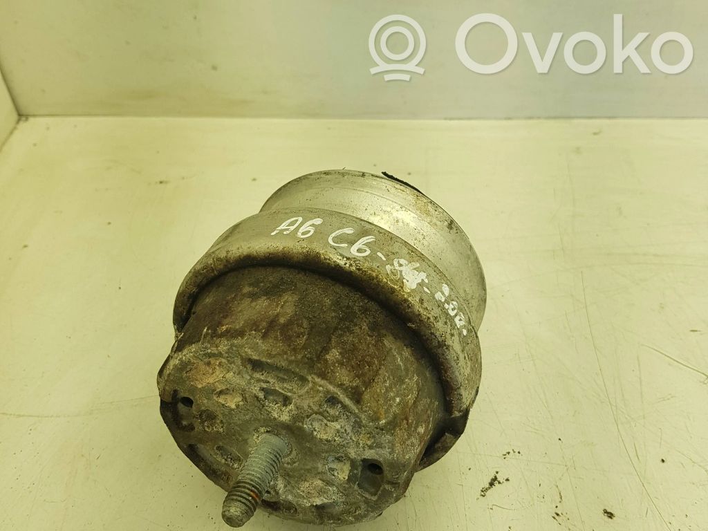 Audi A6 S6 C6 4F Engine mount bracket 
