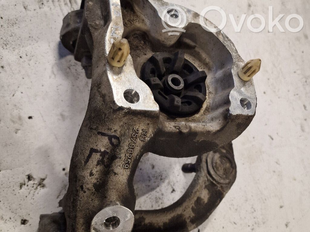 Front control arm   25700259