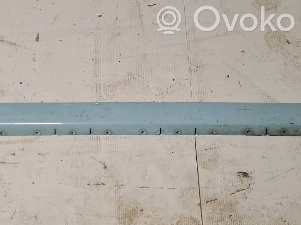 Sill/side skirt trim