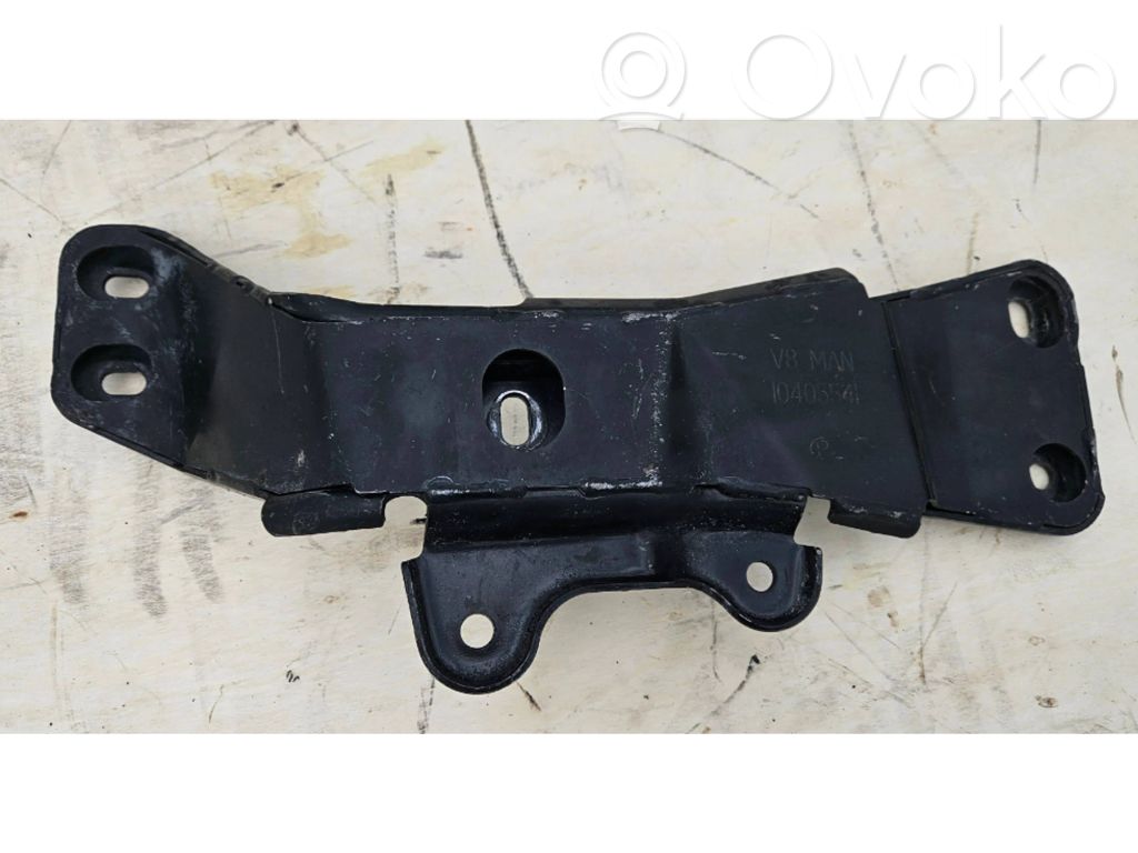 Gearbox mounting bracket   10405541