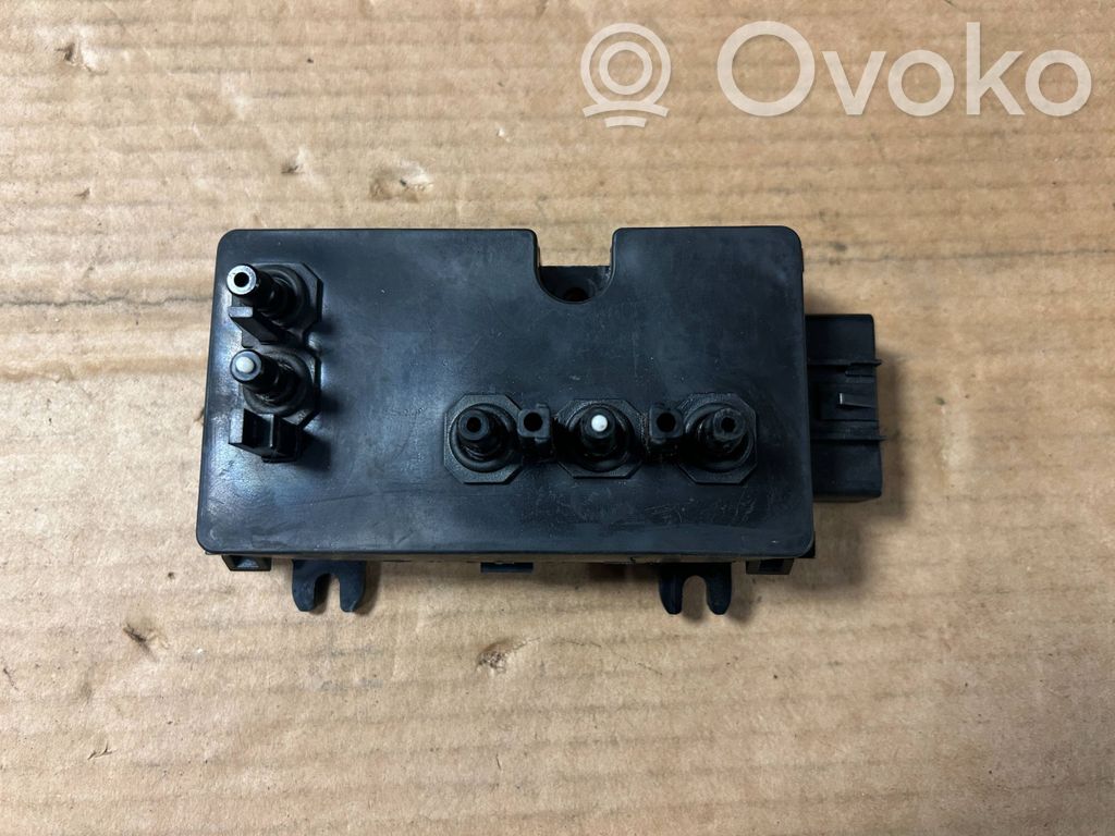 Cadillac SRX Seat control switch 