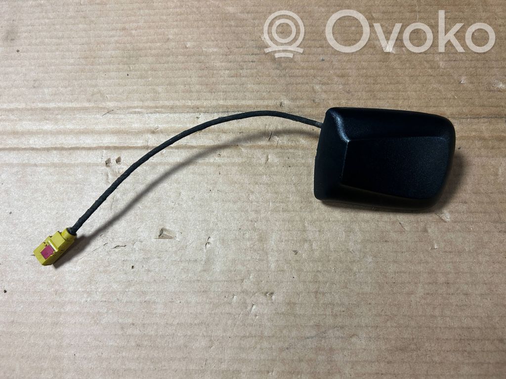 Dodge Challenger Antena aérea GPS 