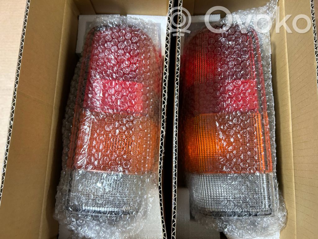 Rear/tail lights set   CS082U000L