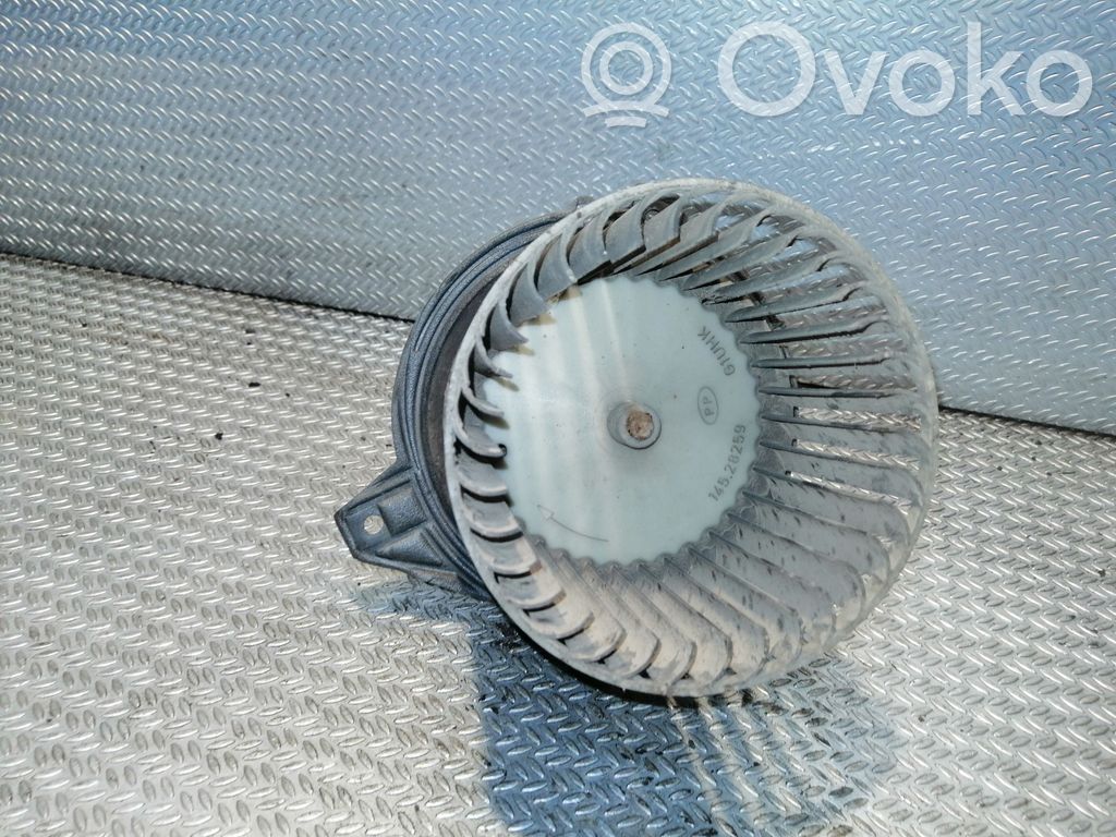 Mazā radiatora ventilators   VAL715025