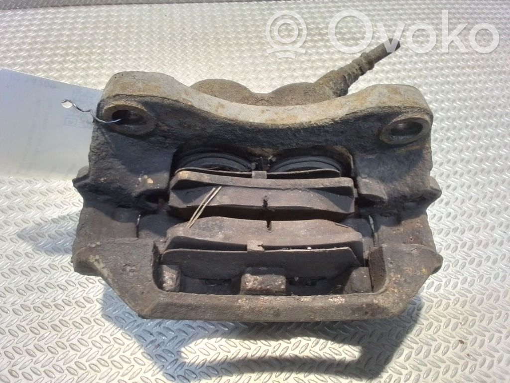 Nissan Interstar Zacisk hamulcowy przedni 