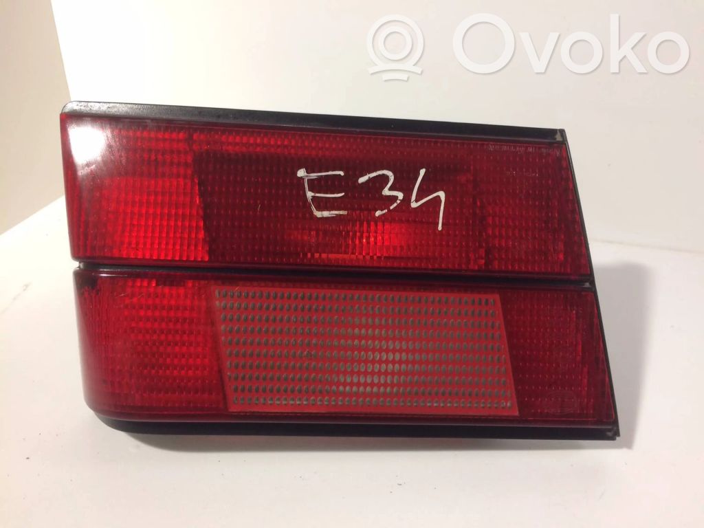 BMW 5 E34 Takaluukun takavalot 