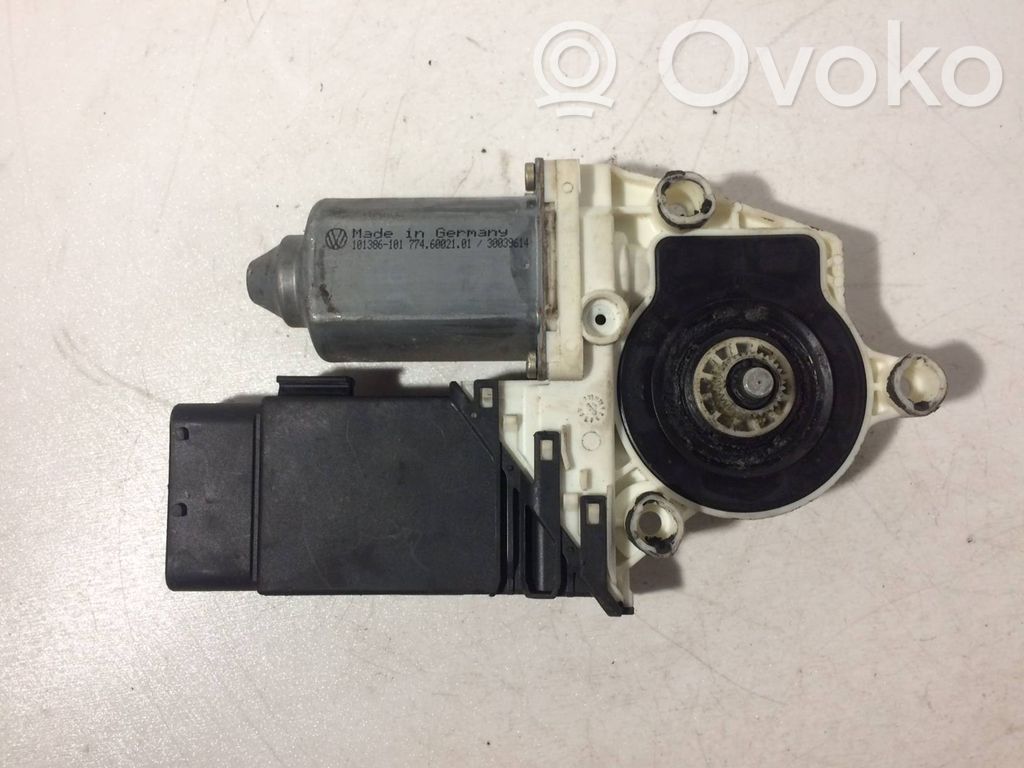 Volkswagen Golf IV Silnik regulatora szyby drzwi przednich 
