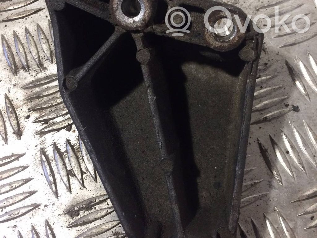 Chevrolet Lacetti Generator/alternator bracket 