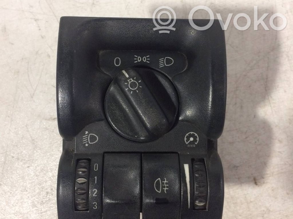 Opel Vectra B Interrupteur d’éclairage 