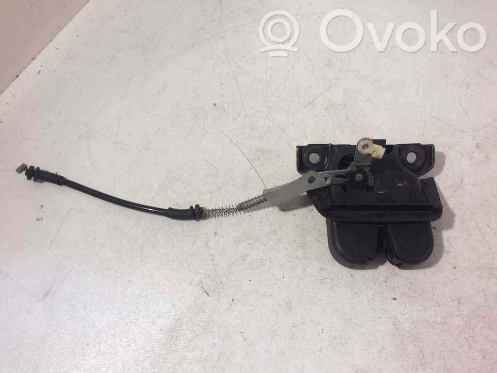 Audi A4 S4 B6 8E 8H Zamek klapy tylnej / bagażnika 