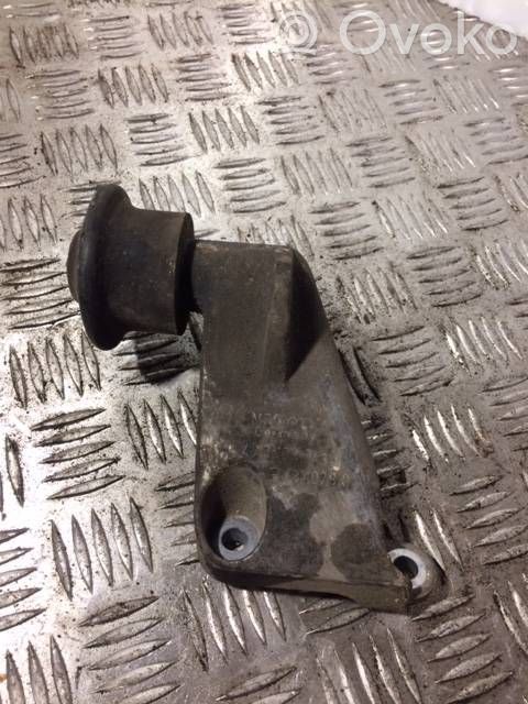 Engine mounting bracket   4A0199343