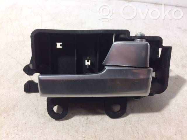 Manecilla interna puerta trasera   3M51R22600