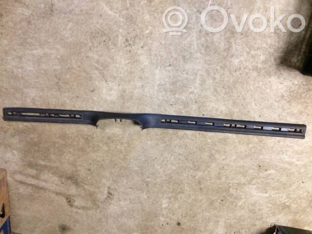 Audi 100 S4 C4 Moldura protectora del borde delantero 