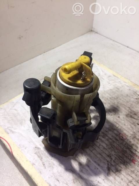 Bomba interna de combustible   1183130