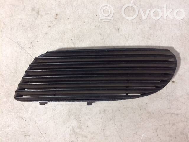 Atrapa chłodnicy / Grill   MR179541