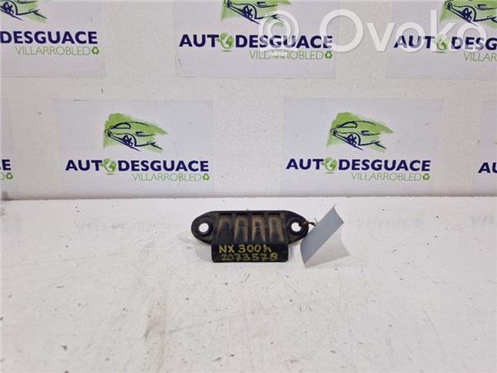 Loading door exterior handle