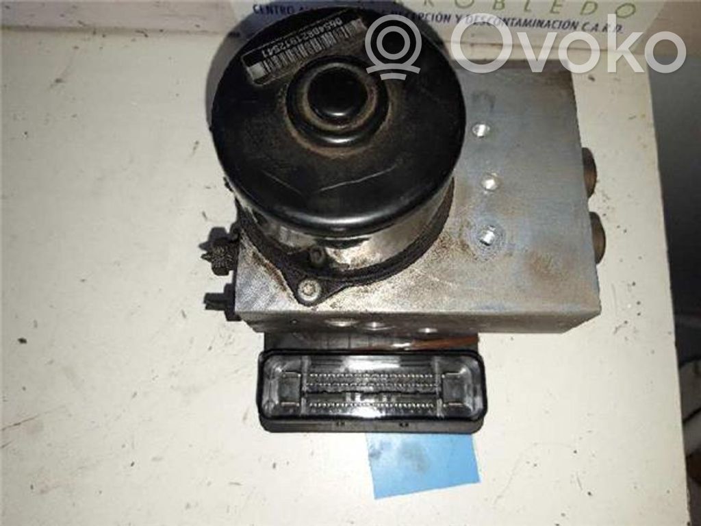 Unidad de control/módulo del ABS   6540821912541