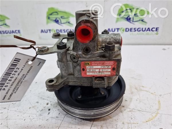 BMW 3 E36 Power steering pump 