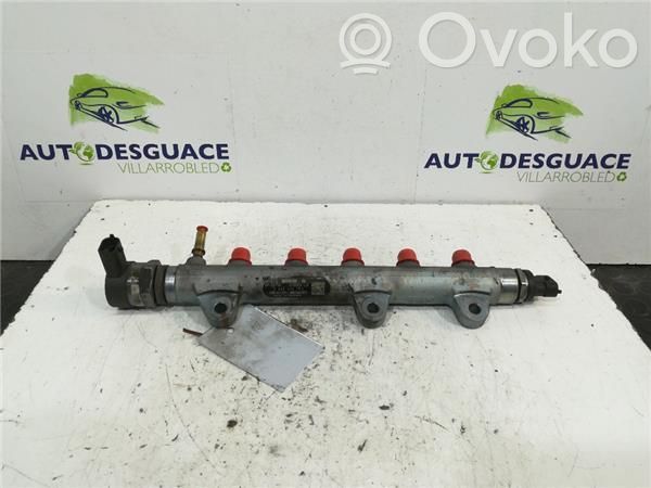 Renault Trafic II (X83) Rampa inyectora 