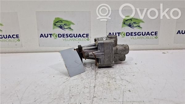 Audi A8 S8 D2 4D Ohjaustehostimen pumppu 