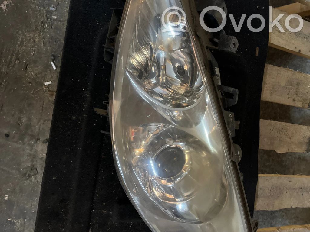 Peugeot 307 Lampa przednia 