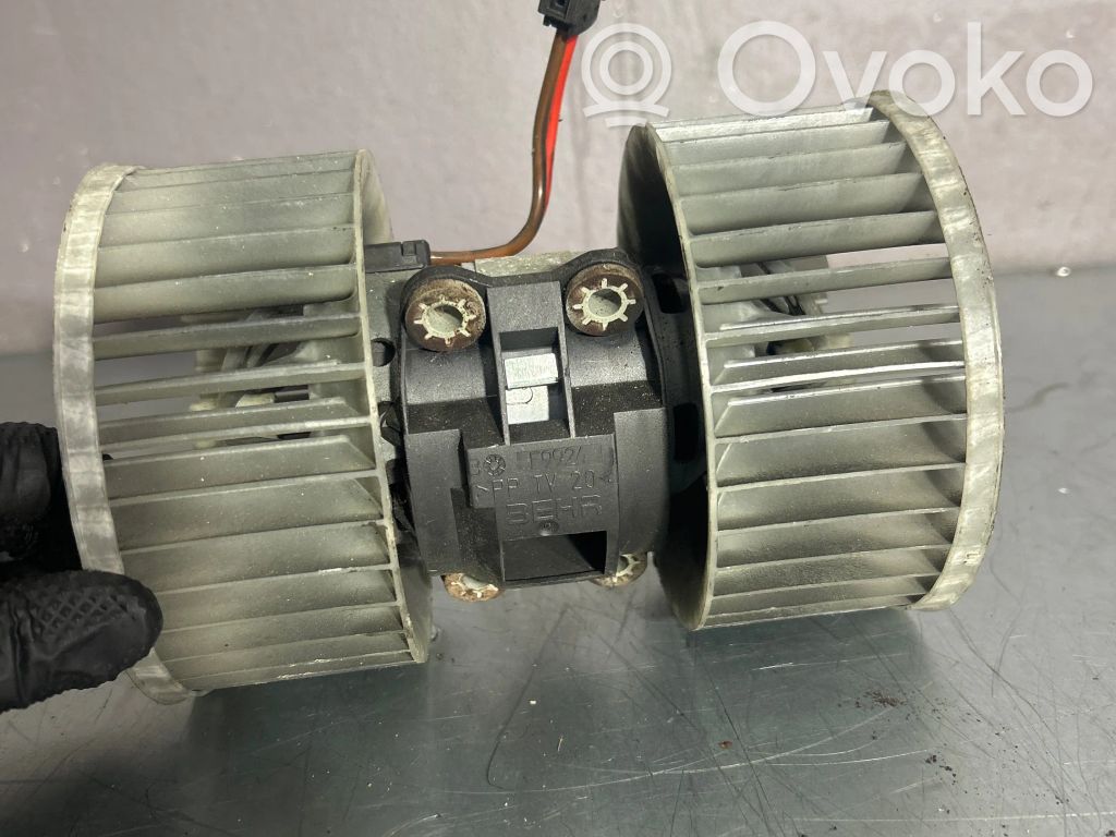 Mazā radiatora ventilators   F9924