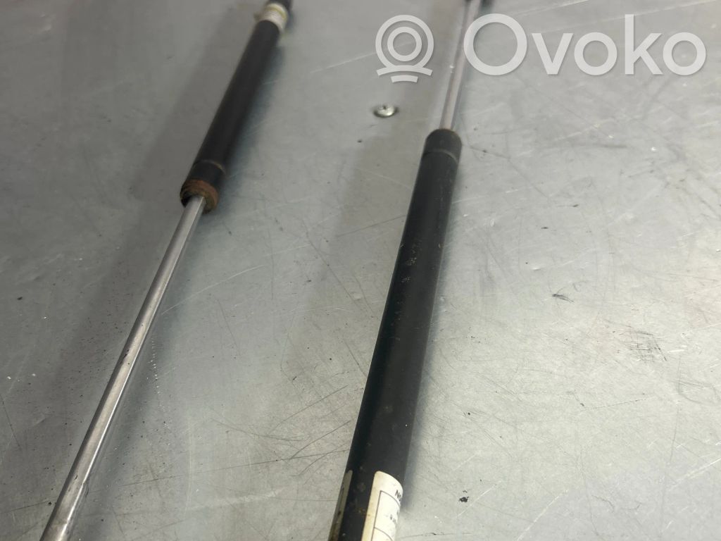 Audi A4 S4 B5 8D Tailgate/trunk strut/damper 