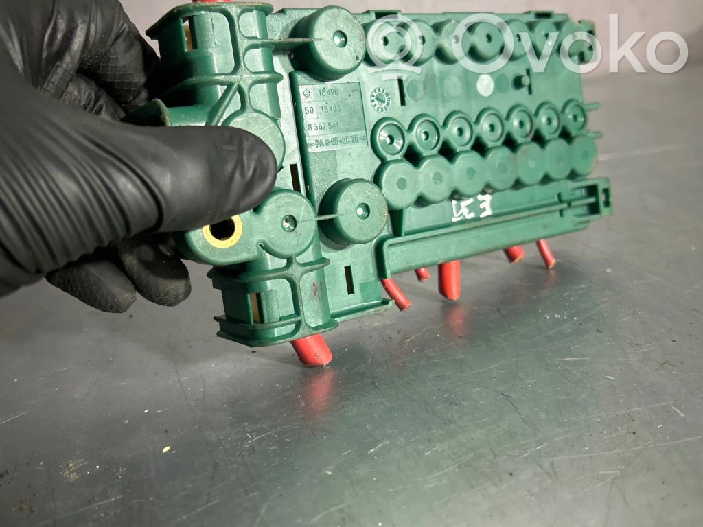 BMW 5 E39 Fuse module 