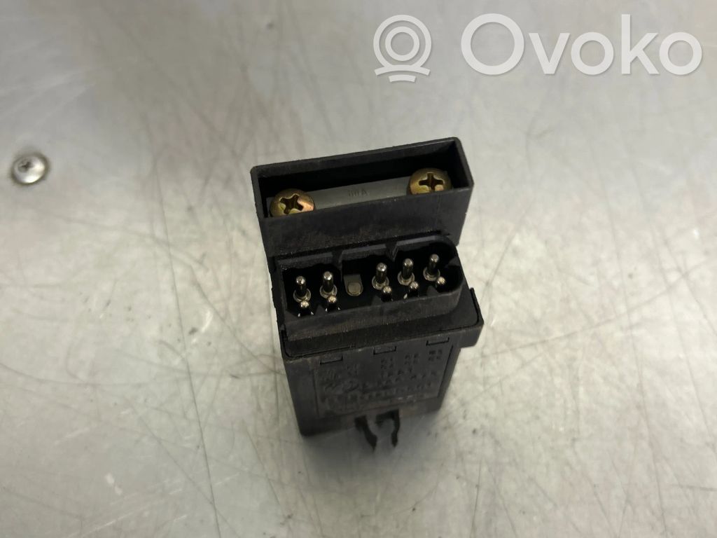 BMW 5 E39 Kvēlsveču relejs 