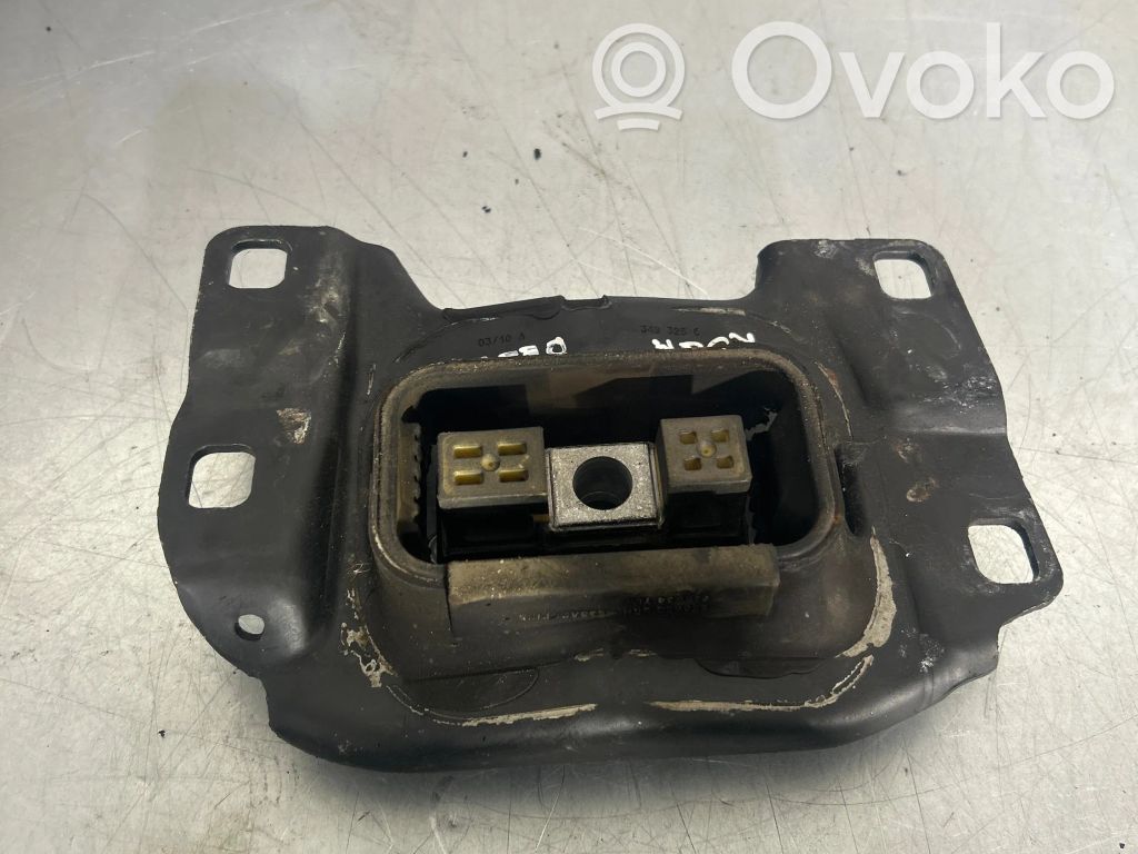Ford Kuga I Engine mount bracket 