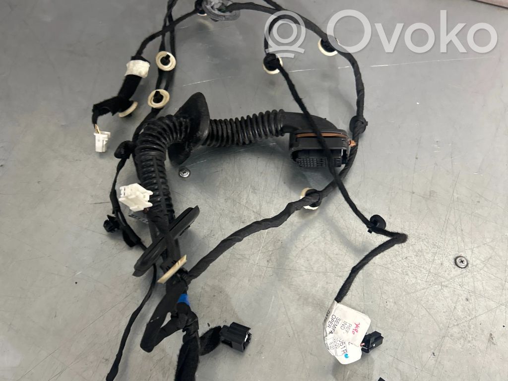 Renault Captur II Проводка передних дверей 