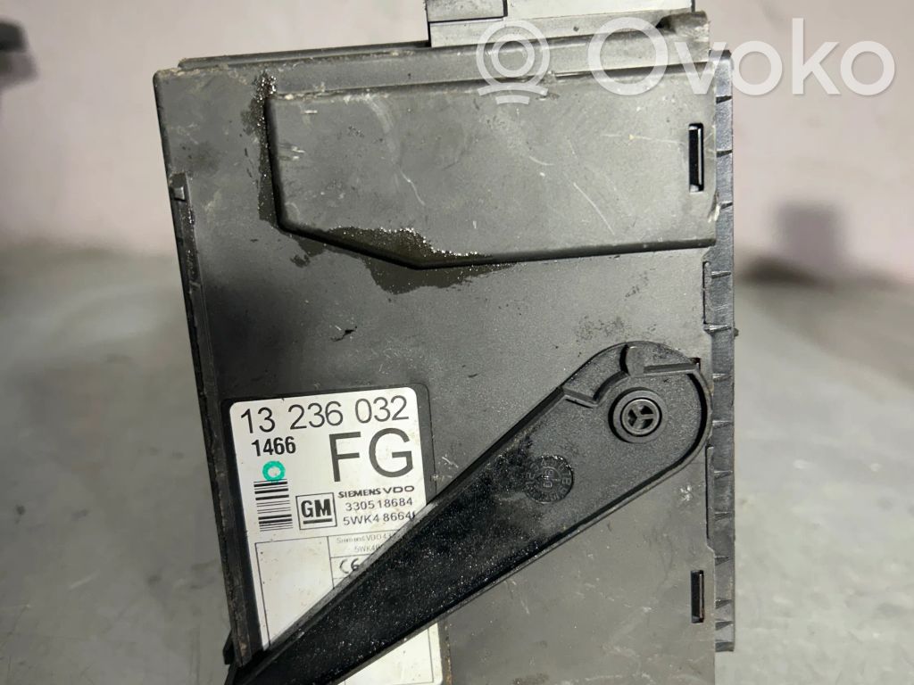 Opel Astra H Comfort/convenience module 