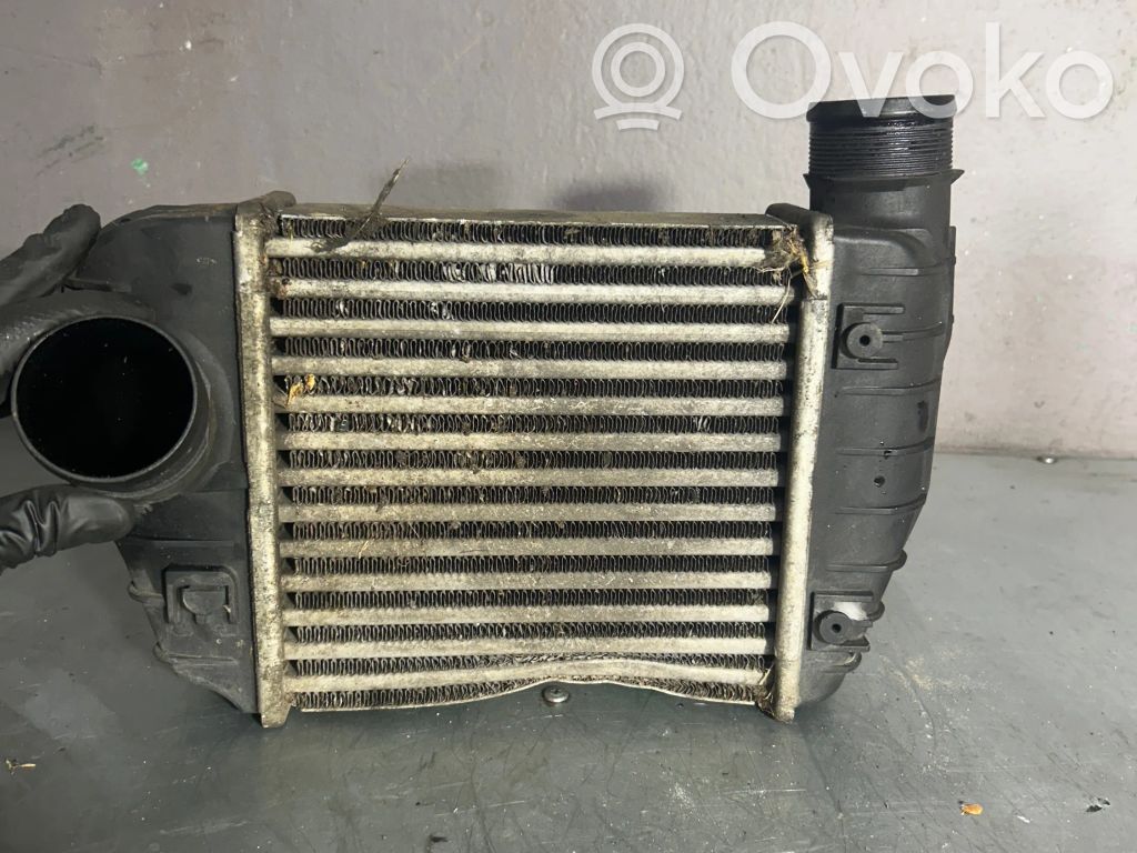 Audi A6 S6 C6 4F Interkūlerio radiatorius 