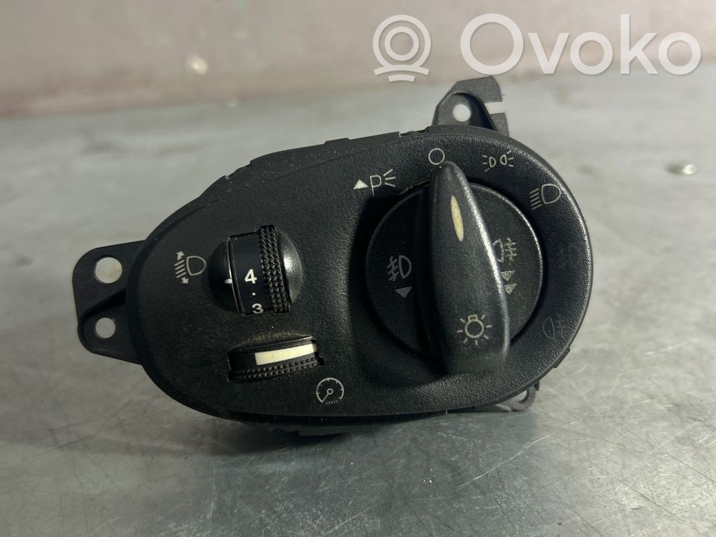 Ford Focus Light switch 