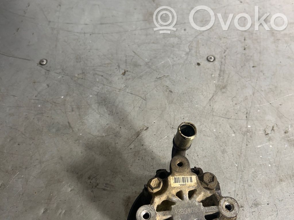 Chrysler Voyager Power steering pump 
