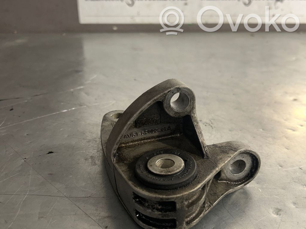 Ford Kuga II Engine mounting bracket 