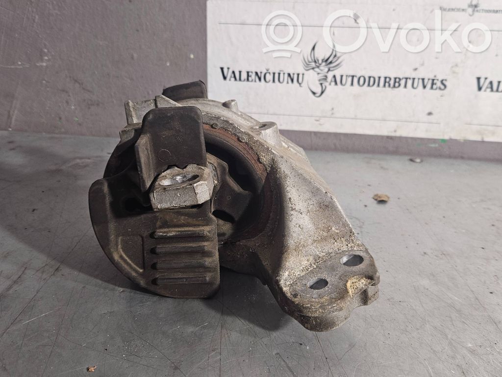 Citroen C5 Engine mount bracket 