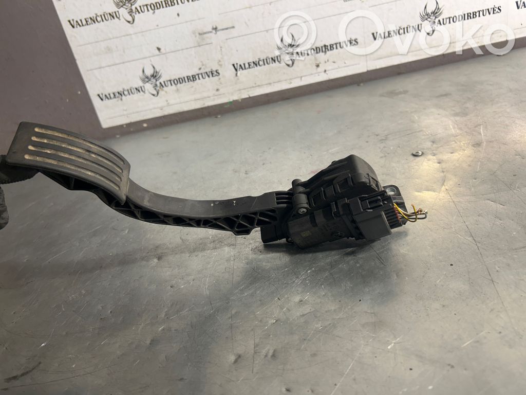 Ford Focus C-MAX Accelerator throttle pedal 