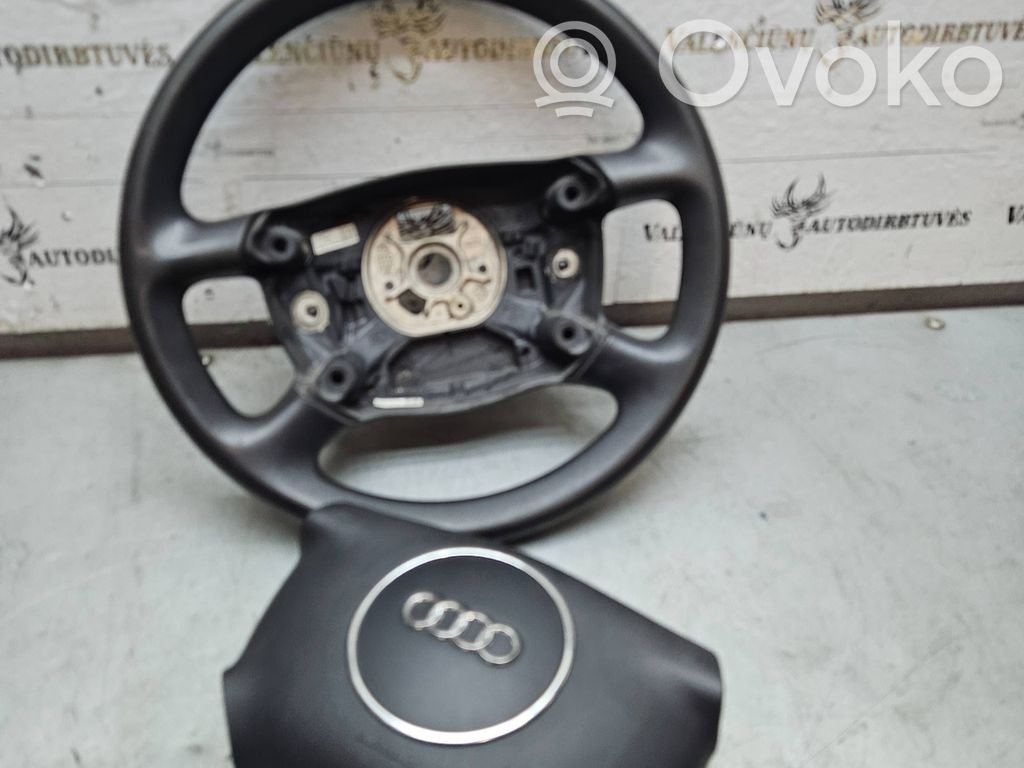 Audi A3 S3 8P Ohjauspyörä 