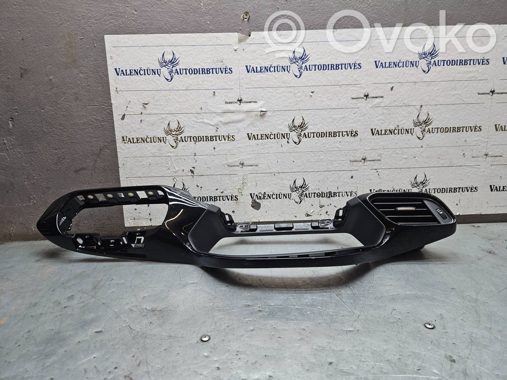 Ford Fiesta Kojelaudan kehys 
