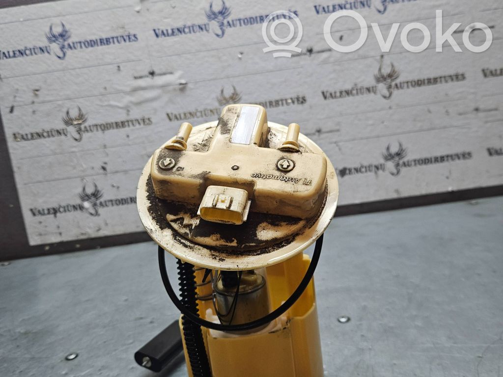 Renault Captur Bomba interna de combustible 
