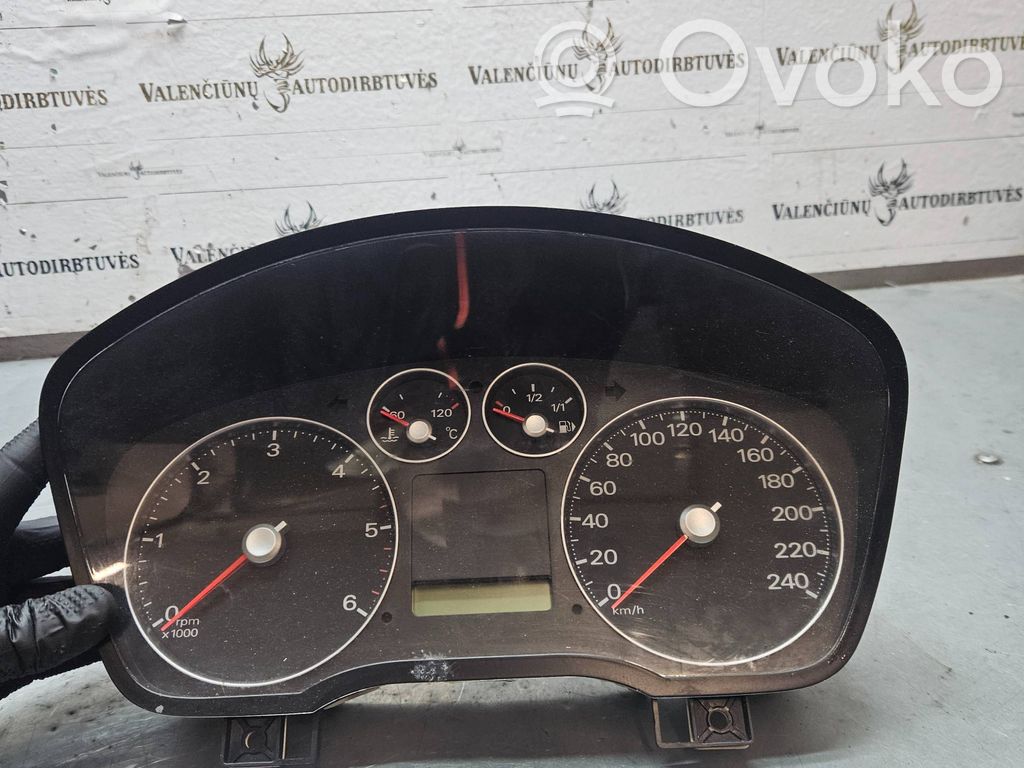 Ford Focus C-MAX Speedometer (instrument cluster) 