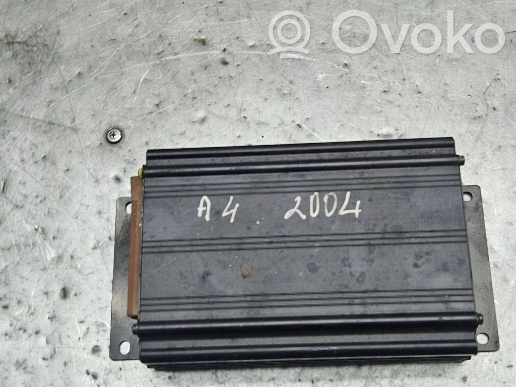Audi A4 S4 B6 8E 8H Wzmacniacz audio 