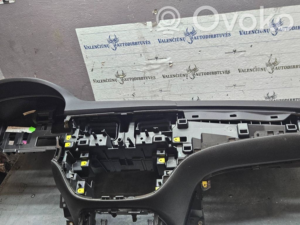 Panelė   464275993,39011083