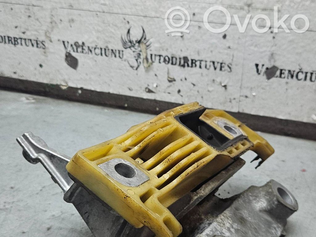Opel Astra K Engine mount bracket 